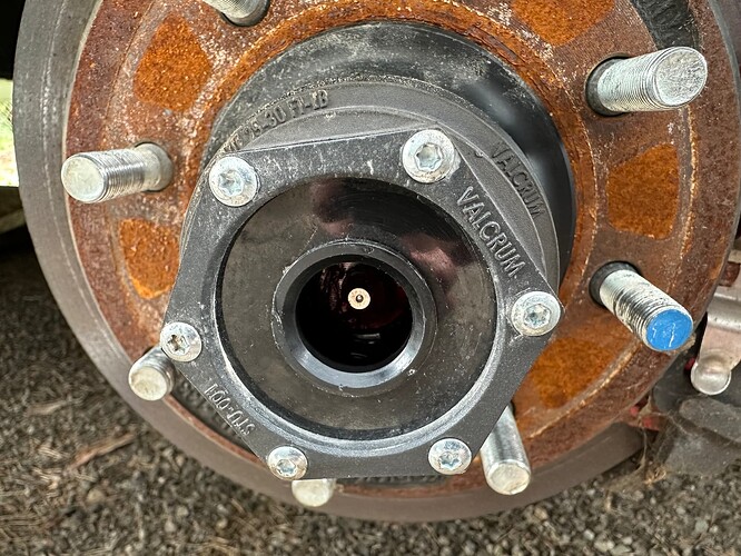 Bearing hub